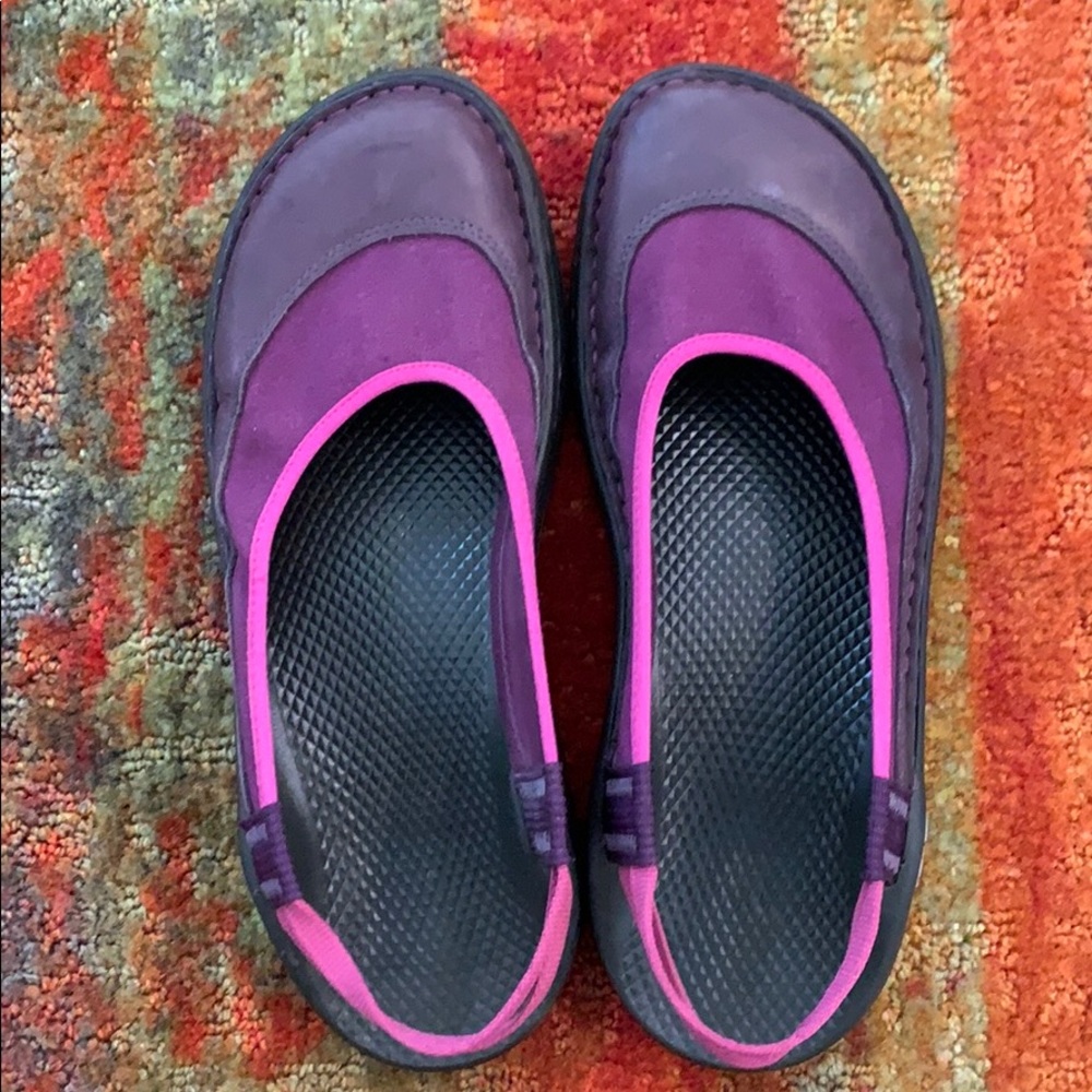Chaco Devotee Shoes in Purple Pink Vibram Sole